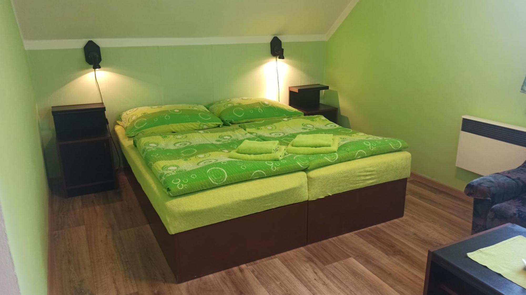 Penzion U Kostela Mlaka Экстерьер фото