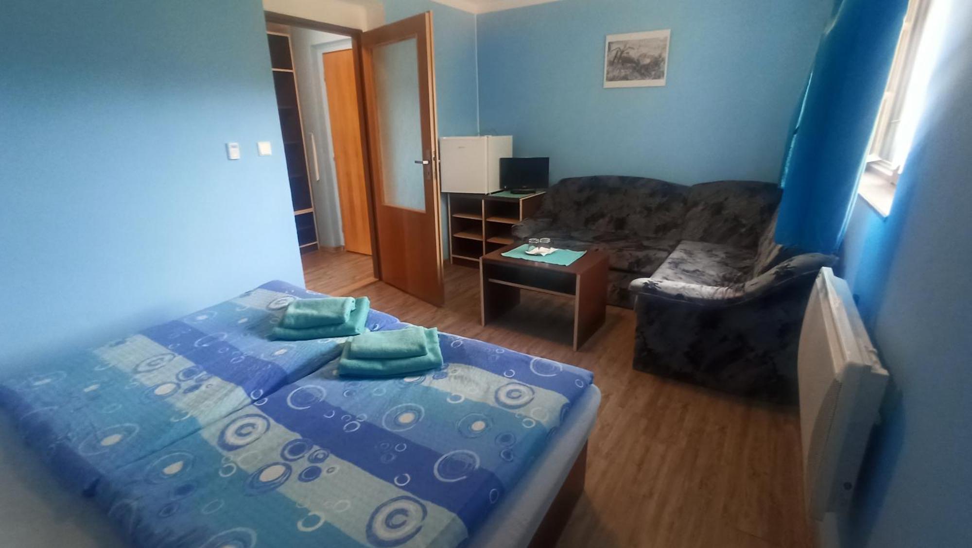 Penzion U Kostela Mlaka Экстерьер фото